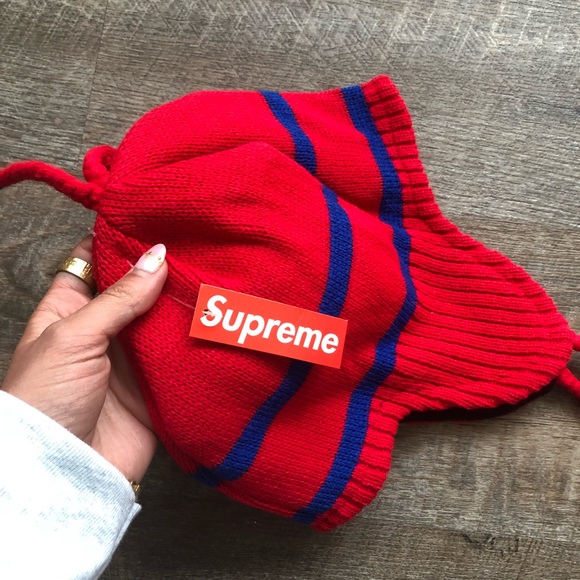 NWT Supreme earflap beanie red - Picture 4 of 5
